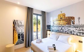 Holiday Inn Express Rome San Giovanni 3*